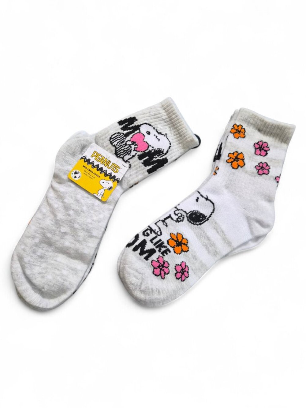 2-Pk Peanuts Womens Mid Crew Mom Socks Size 9-11 Fits Shoe Size 4-10 Lightweight - Picture 1 of 6